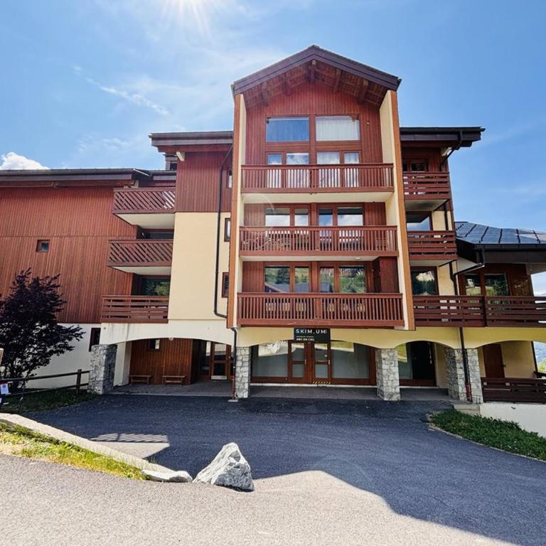 Triplex 6 pers, proche pistes, balcon, animaux admis - Appartement 3 Chambres - 12