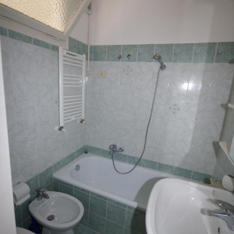 Three bedroom apartment with a view in Monti - Appartamento con 3 Camere da Letto - 35