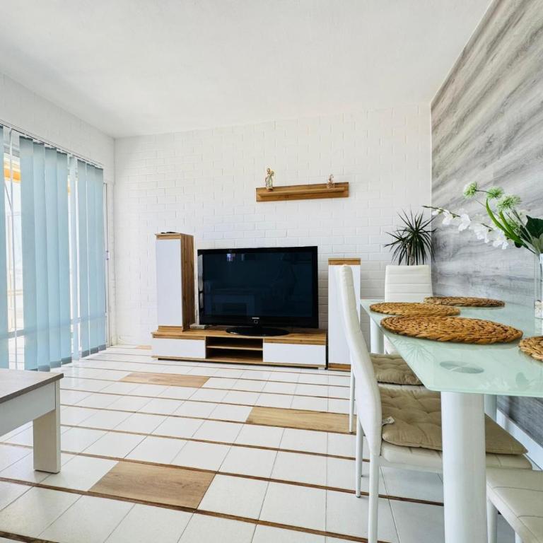 Beachfront apartment - La Mata - Two-Bedroom Apartment - 8