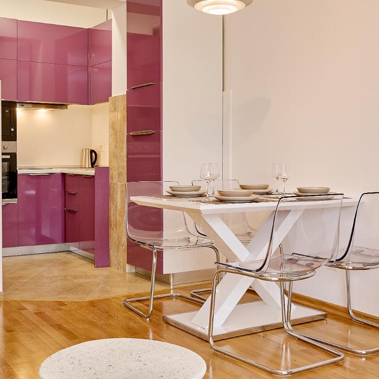 Vista Mare Apartments - One-Bedroom Apartment - 2