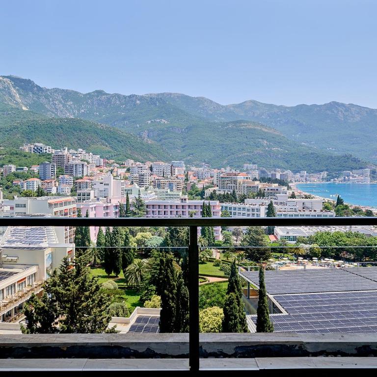 Vista Mare Apartments - One-Bedroom Apartment - 4