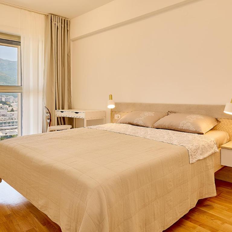 Vista Mare Apartments - One-Bedroom Apartment - 8