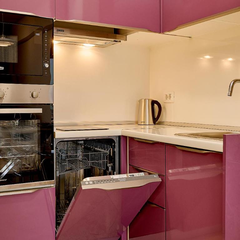 Vista Mare Apartments - One-Bedroom Apartment - 16