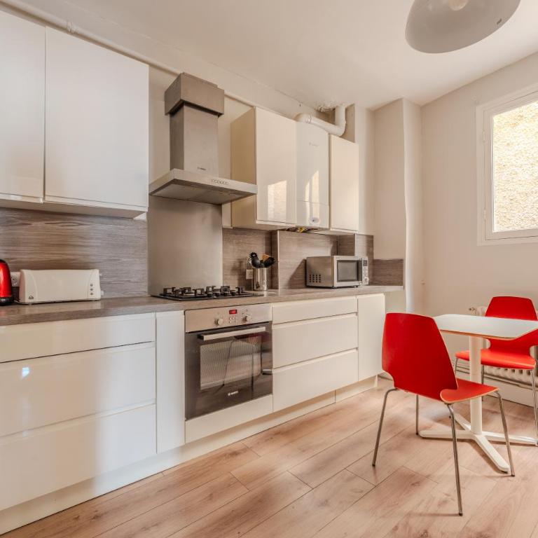 Exceptionnel appartement avec vue Place de la Comédie - Appartement 3 Chambres - 13
