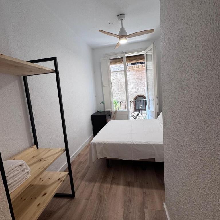 Calma House Barcelona - Superior Queen Room - 9