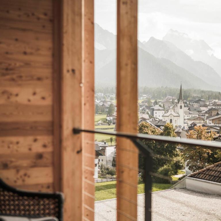 Excelsior Dolomites Life Resort - Camera Matrimoniale con Balcone - 4