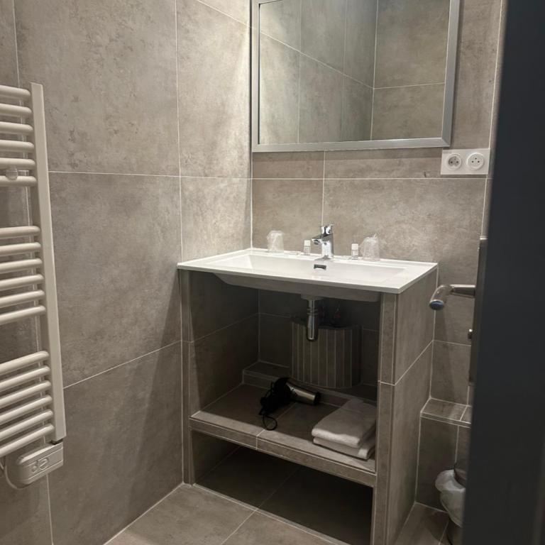 Hotel Azur - Chambre Triple Confort - 15