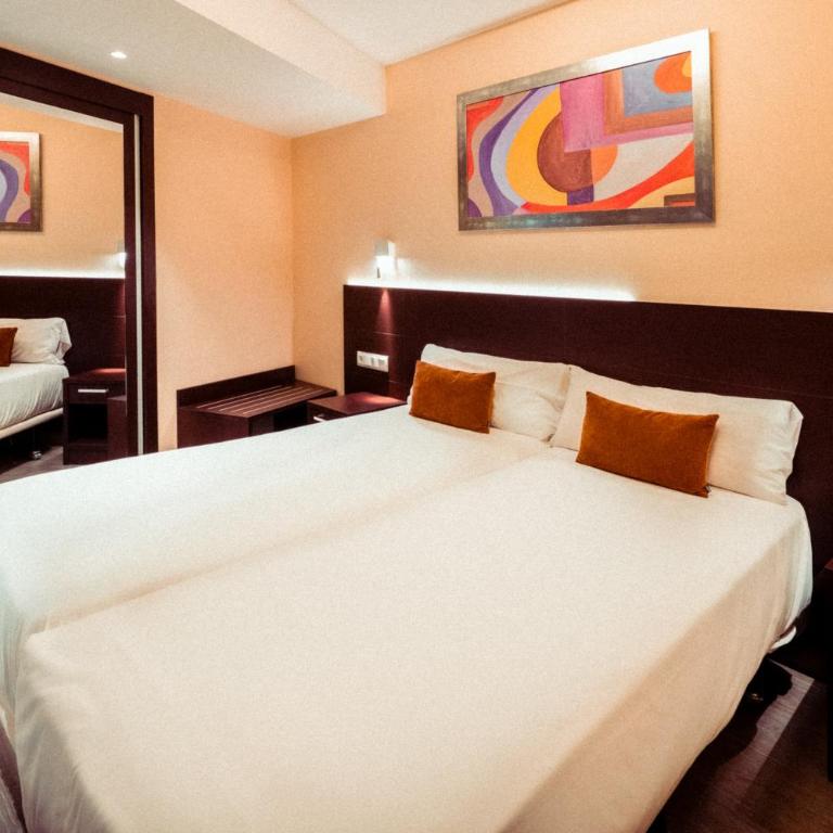 Marina Resort Benidorm - The Original Benidorm Vibe - Habitación Familiar Premium - 3