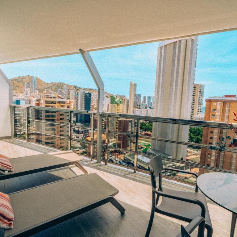 Marina Resort Benidorm - The Original Benidorm Vibe - Habitación Familiar Premium - 4