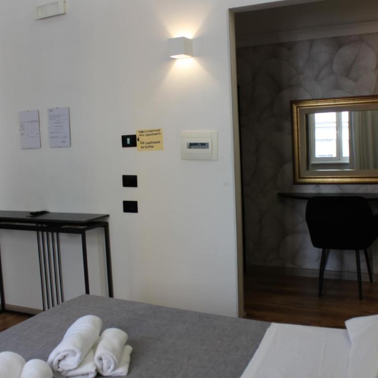 Rooms Piramide 1 - Camera Matrimoniale Superior - 2