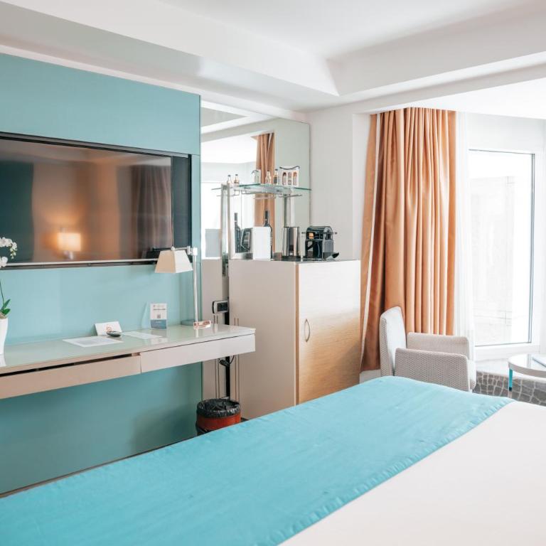 Port Palace - Chambre Supérieure - Premier Étage - Vue sur Port - 4