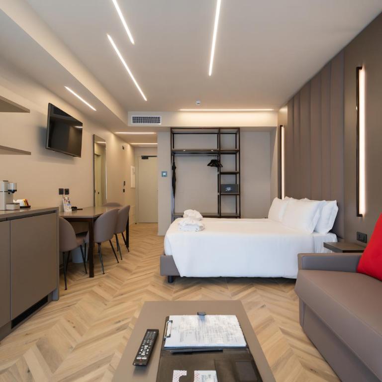 Aurora ApartHotel - Junior Suite - 13