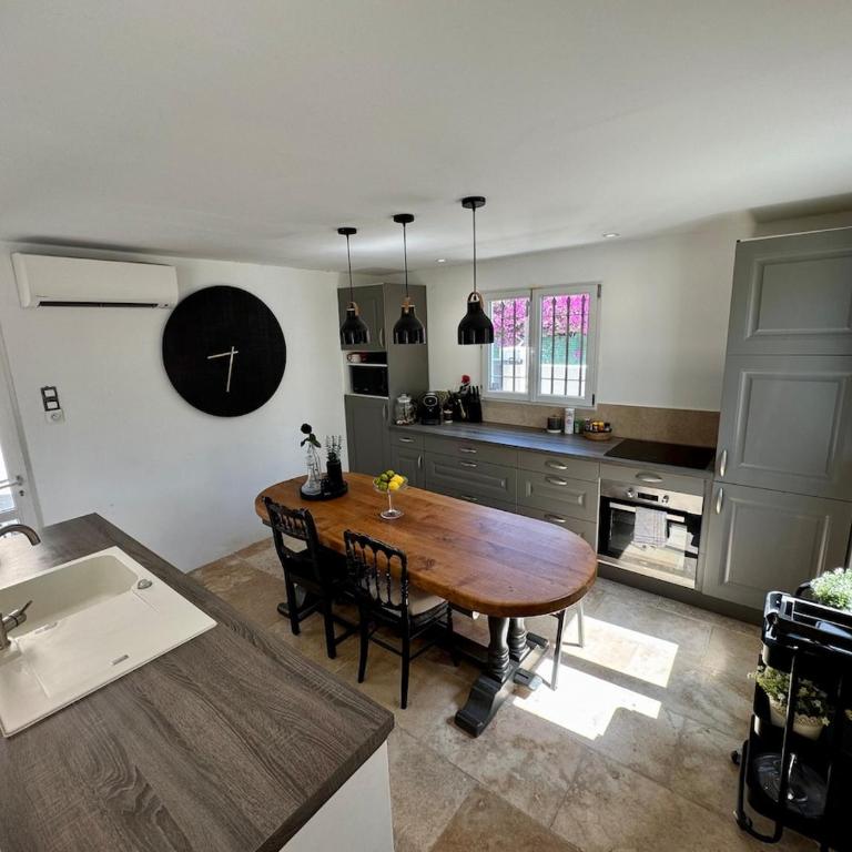 Maison provençale en bord de mer - Maison 2 Chambres - 26