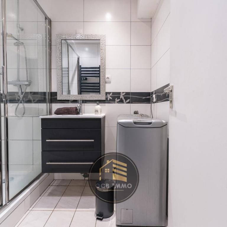Le Cocon - 4 personnes et Parking Privé Gratuit - Studio avec Balcon - 9