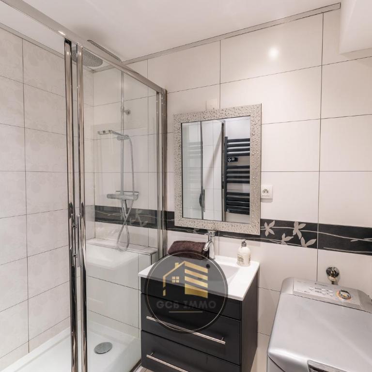 Le Cocon - 4 personnes et Parking Privé Gratuit - Studio avec Balcon - 10