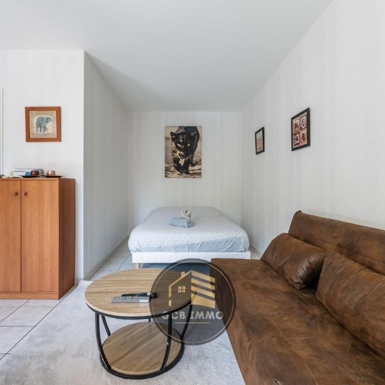 Le Cocon - 4 personnes et Parking Privé Gratuit - Studio avec Balcon - 4