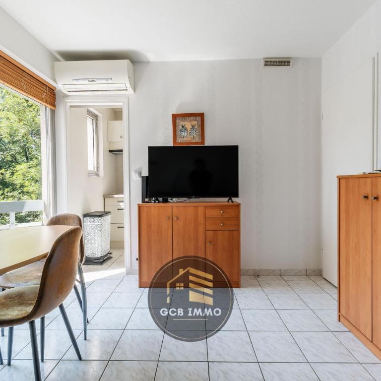 Le Cocon - 4 personnes et Parking Privé Gratuit - Studio avec Balcon - 3
