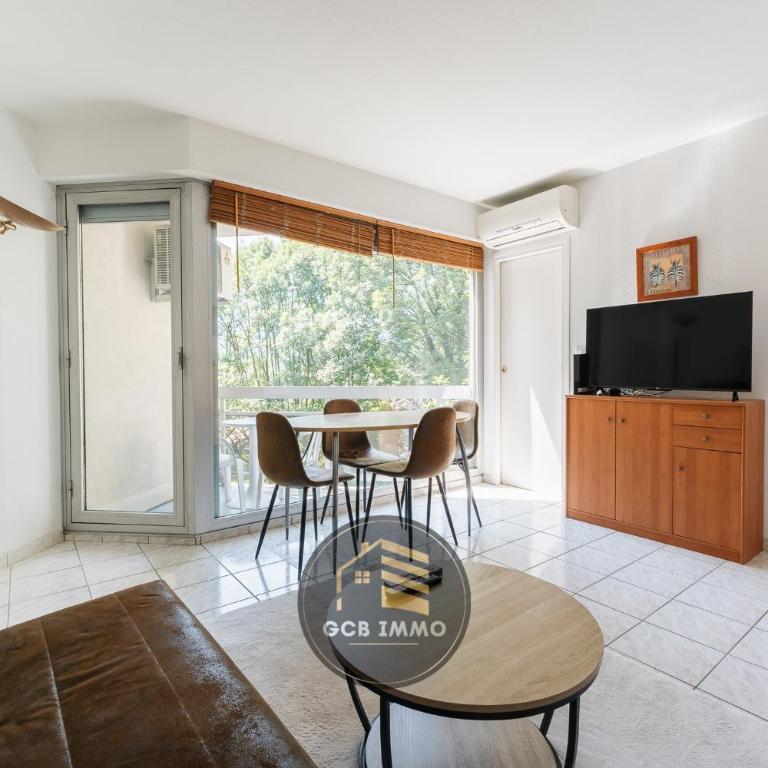 Le Cocon - 4 personnes et Parking Privé Gratuit - Studio avec Balcon - 1