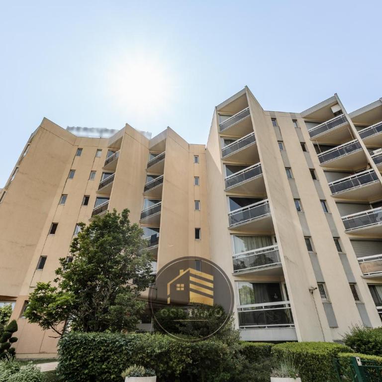 Le Cocon - 4 personnes et Parking Privé Gratuit - Studio avec Balcon - 16