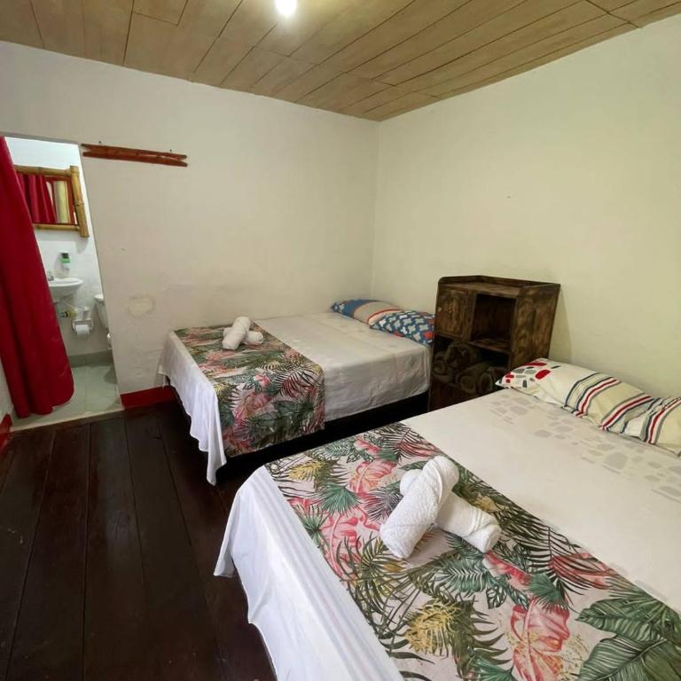Ecohotel Bellavista Pance - Habitación Cuádruple con baño privado - 1