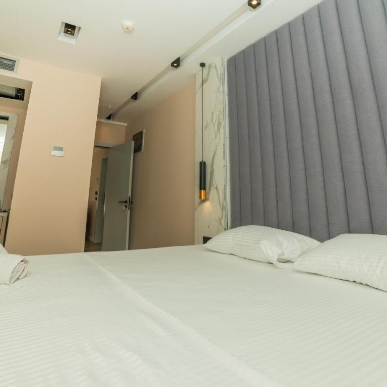 Hotel Umma - Apartman s 1 Spavaćom Sobom i Balkonom - 10