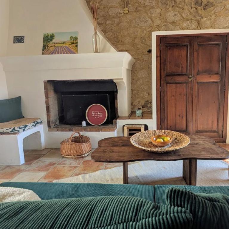 Charming & medieval village house completely renovated with great exterior and views - Maison 3 Chambres - 10