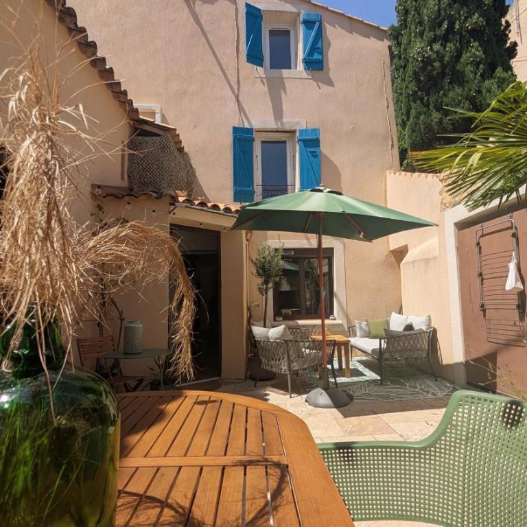 Charming & medieval village house completely renovated with great exterior and views - Maison 3 Chambres - 8