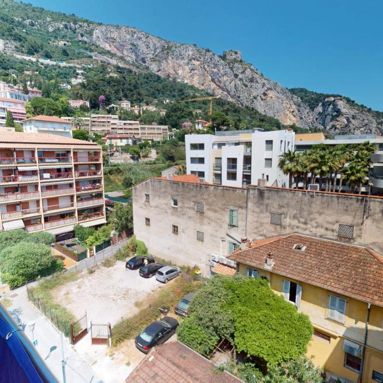 55E - Superbe studio climatisé entièrement rénové au 5ème et dernier étage sur le bord de Mer de Menton - Monolocale - 16