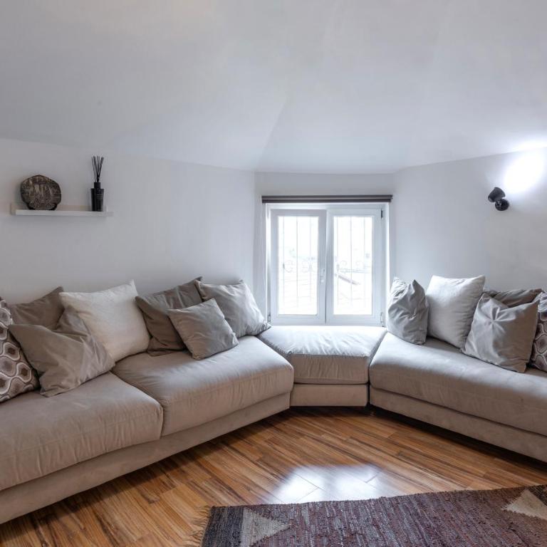 Emi Quiet & Cozy Stay - One-Bedroom Apartment - 3