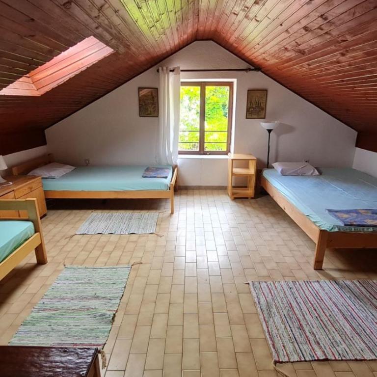 Muki's House- just 50m from the beach - Three-Bedroom House - 20