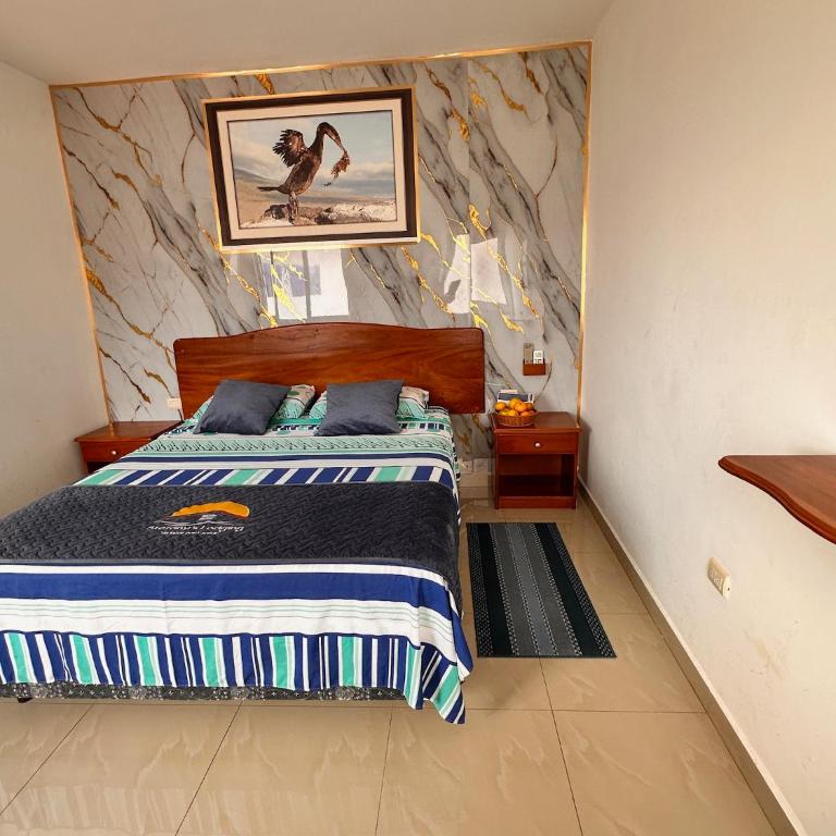 Stefany's Lodging - Queen Room with Pool View - Top Floor - 5