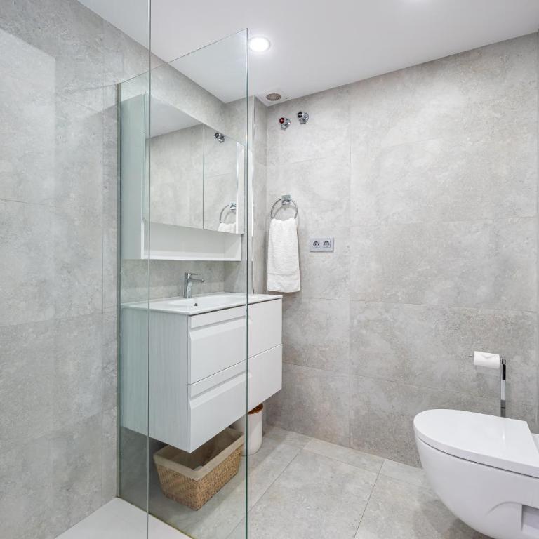 Holiday apartment with Sea views in Puerto Banus - Apartamento de 2 dormitorios - 25