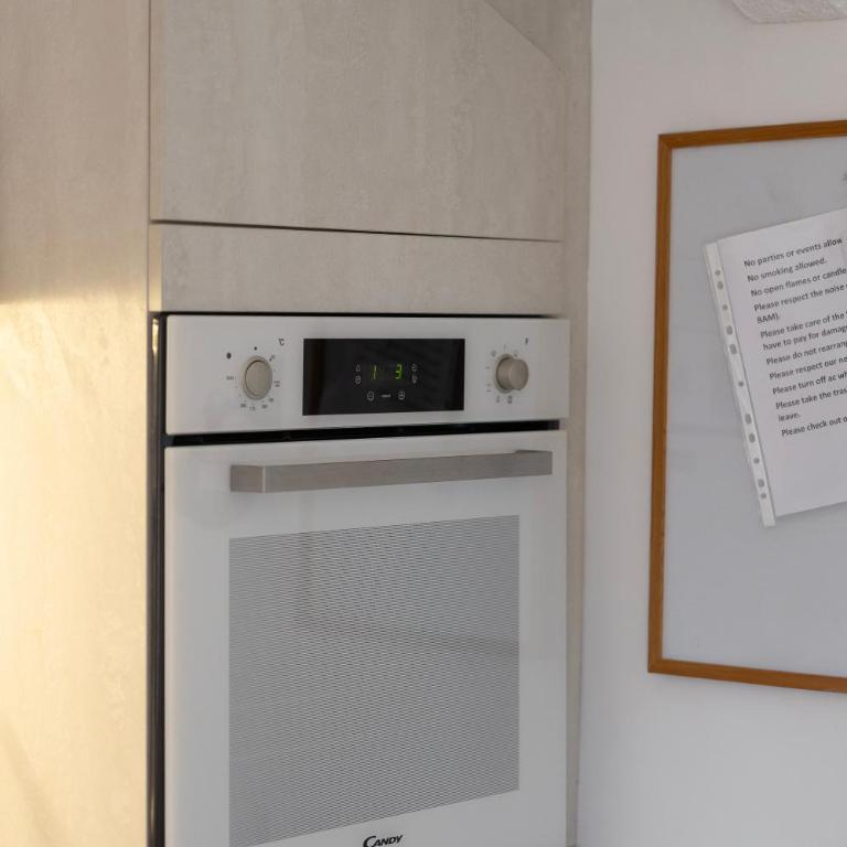 Emi Quiet & Cozy Stay - One-Bedroom Apartment - 21