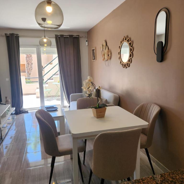 Ático Boutique con Piscina privada en el Solárium y Diseño Natural - Apartamento de 2 dormitorios - 62