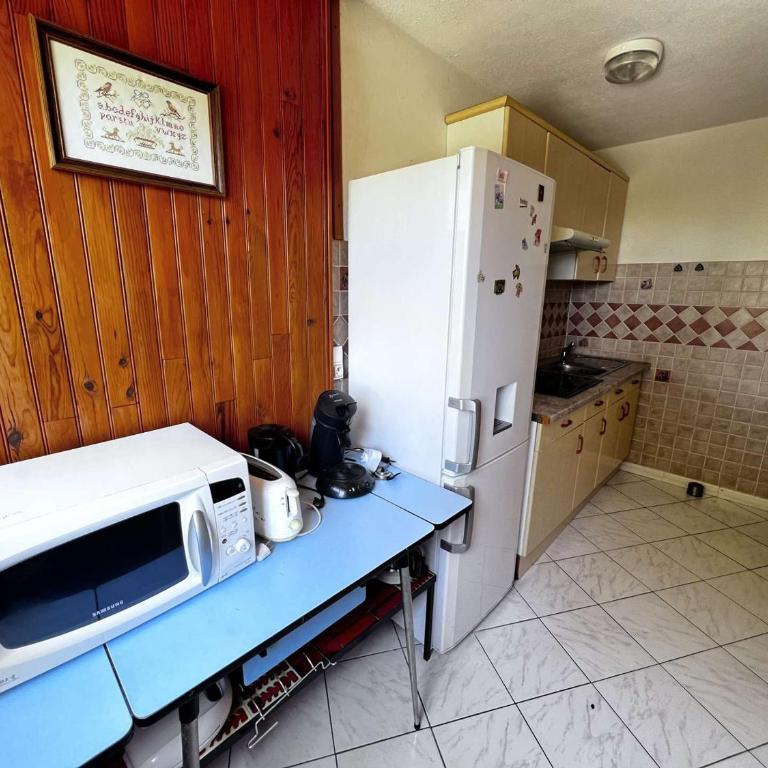 Appartement 3 pièces proche plage et commerces avec garage - FR-1-702-74 - Apartment - 7