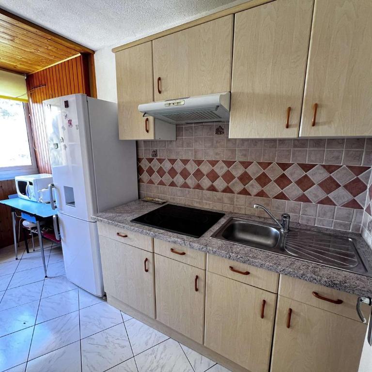 Appartement 3 pièces proche plage et commerces avec garage - FR-1-702-74 - Apartment - 8