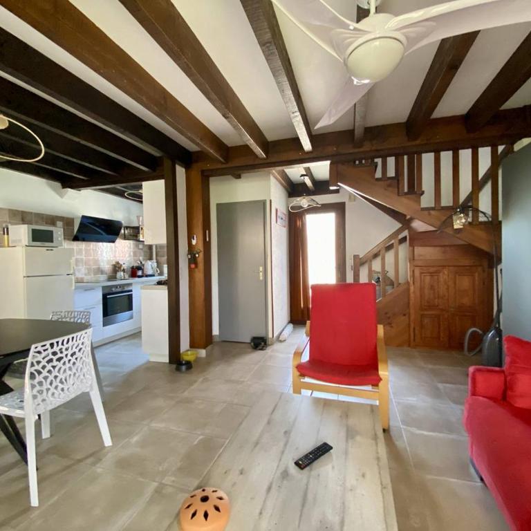 Maison mitoyenne proche centre, 3 pièces, 4 couchages, parking, Wi-Fi - Maison 2 Chambres - 3