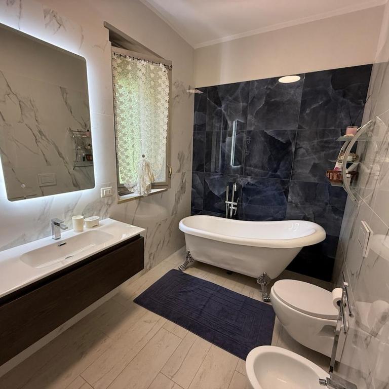 LUX Apt - 2Bedr with View and Parking - Two-Bedroom Apartment - 15