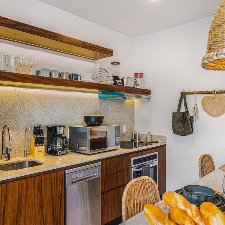 2 BR Bliss Stunning Rooftop Gym Osmosis Desk - Apartamento de 3 dormitorios - 12
