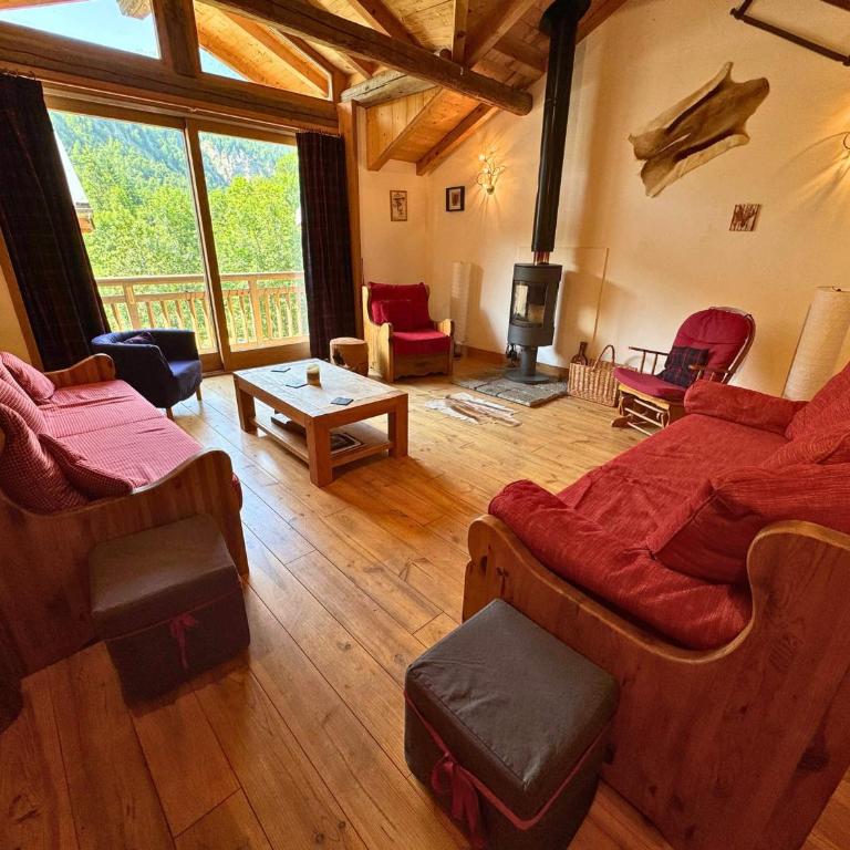Chalet Confort 4 Ch, 3 SDB, Proche 3 Vallées, Wifi Gratuit - FR-1-452-58 - Appartement 4 Chambres - 1
