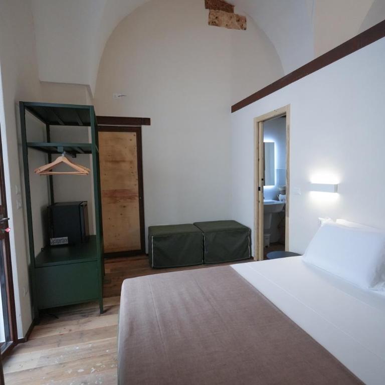 B&B Le volte leccesi - Triple Room with Private Bathroom - 2