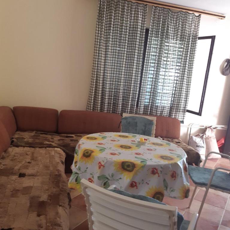 Kruce accommodation - Two-Bedroom House - 13