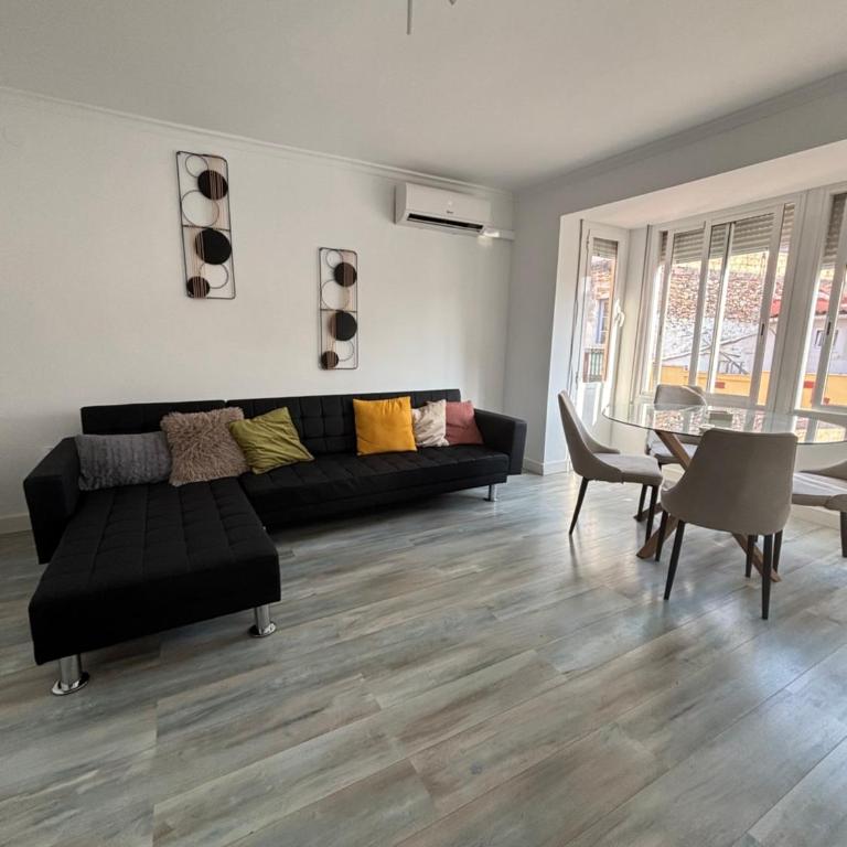 Angel 39 - Three-Bedroom Apartment - 10
