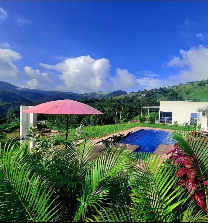 Divina Finca Nueva llegando a Villeta para 6 a 8 - Villa de 3 dormitorios - 9