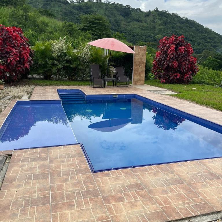 Divina Finca Nueva llegando a Villeta para 6 a 8 - Villa de 3 dormitorios - 17
