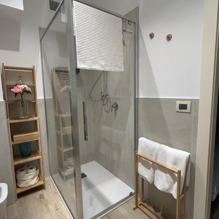 La Reggia b&b - Camera Matrimoniale con Bagno Privato - 7