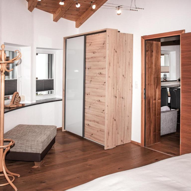 Apart Emilia - Two-Bedroom Apartment with Shower - 2