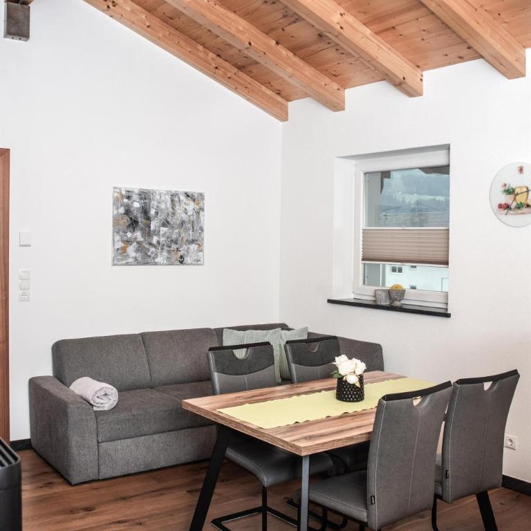 Apart Emilia - Two-Bedroom Apartment with Shower - 8
