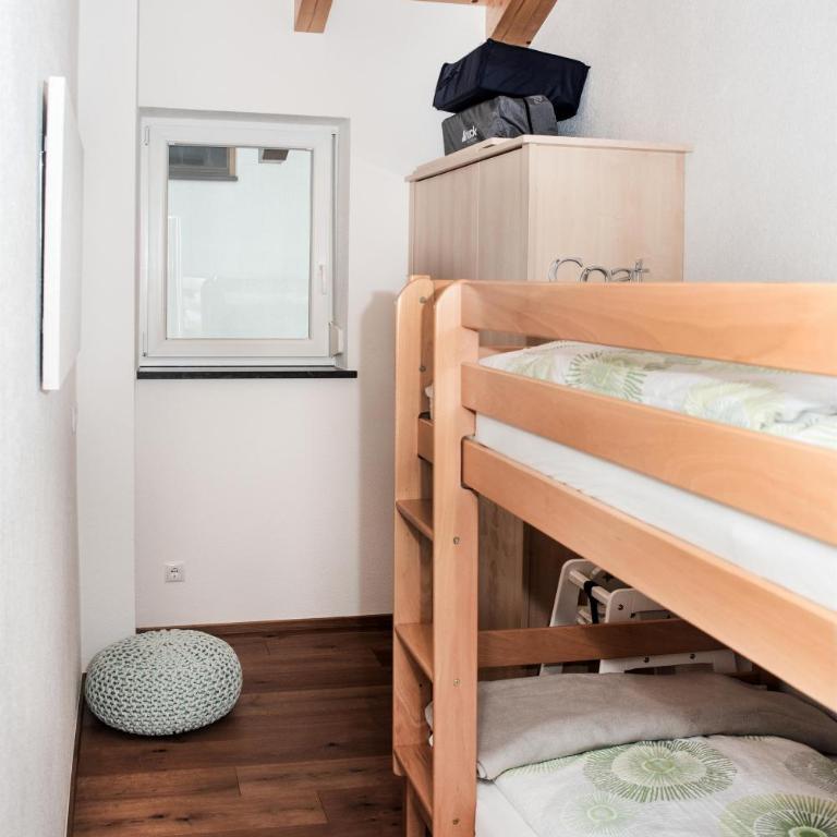 Apart Emilia - Two-Bedroom Apartment with Shower - 15