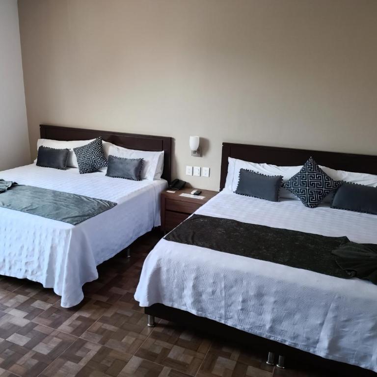 Hotel Las Pergolas - Superior King Room - 4